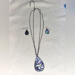 Elegant Silver Abalone Like and Black Teardrop Necklace and Earring Set